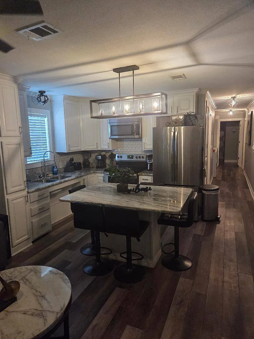 Beautiful 2 Bedroom Cottage Near Beach — Photo 4