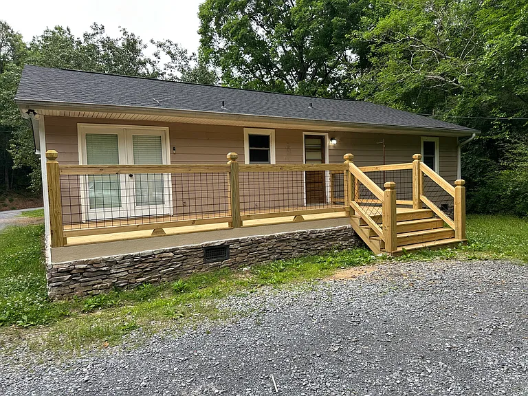 1500 Miller Rd SE — Photo 27