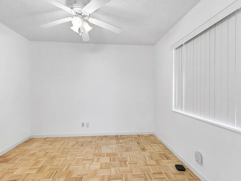 4619 Gladiator Cir — Photo 24