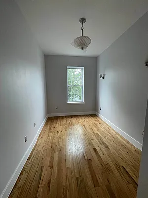 Rented by Greenrock Management | media 34