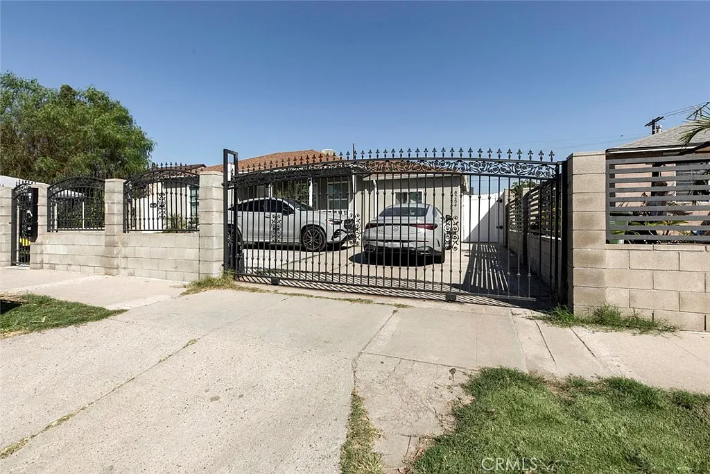 1 bed, 500 sqft, $2,100 — Photo 2