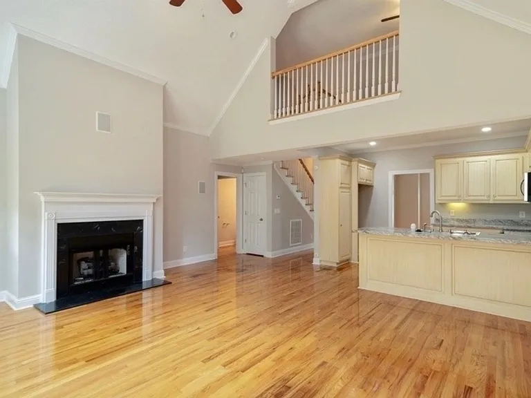 224 High Ridge Ct — Photo 4