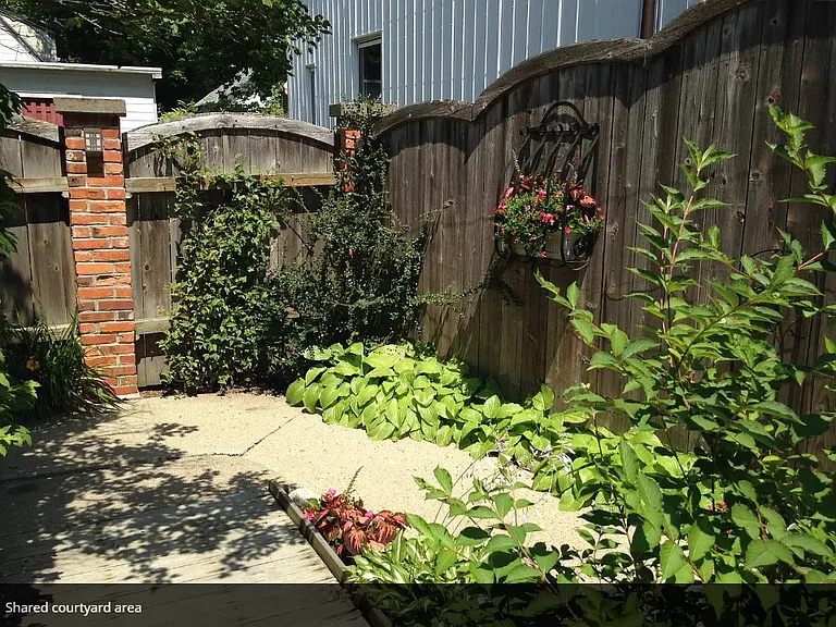 Marlette St — Photo 3