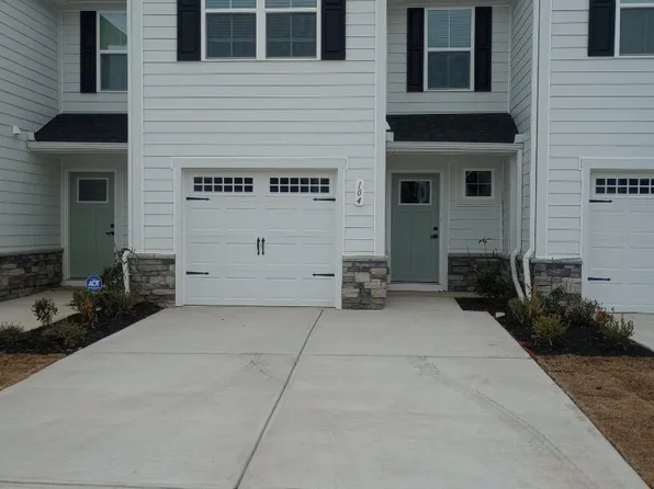 104 Filly Ln, Fountain Inn, SC