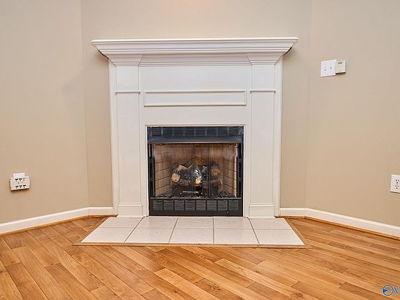4th image of 139 Canterbury Cir