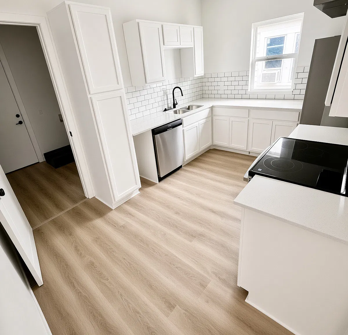 1 bed, $1,350 — Photo 3
