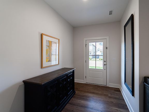 3rd image of 435 E Park Pl