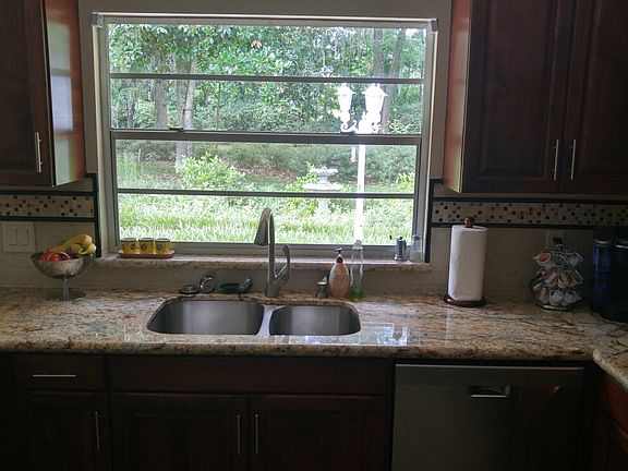 5th image of 9519 NW 27th Pl