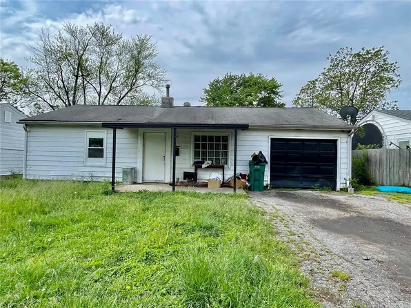 8 Saint Gregory Dr, Cahokia, IL 62206