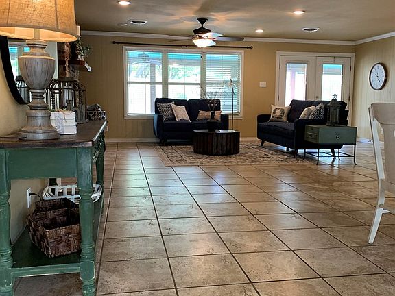 3rd image of 2609 Vista Ct