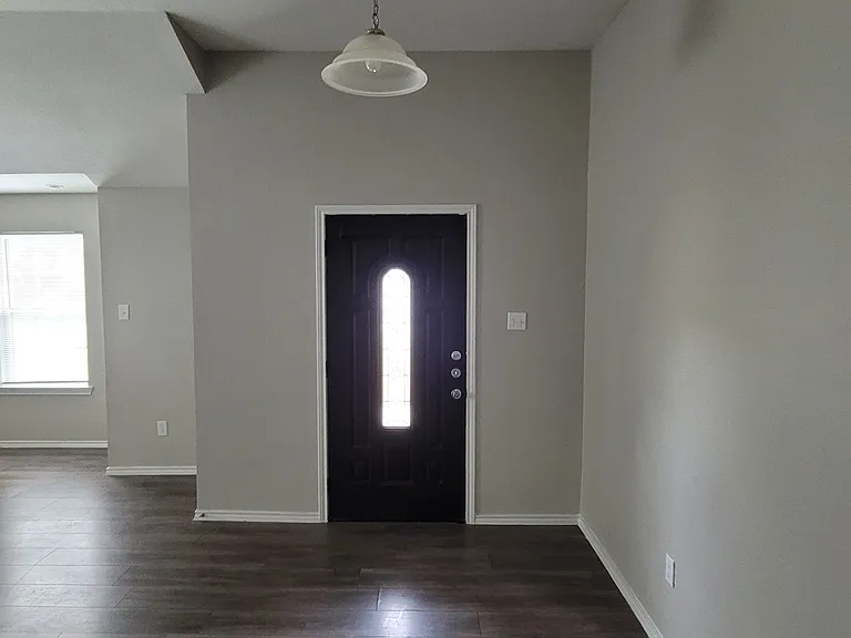 7237 Autumn Run Dr — Photo 1
