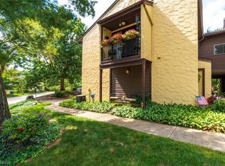 659 Hampton Ridge Dr, Akron, OH 44313