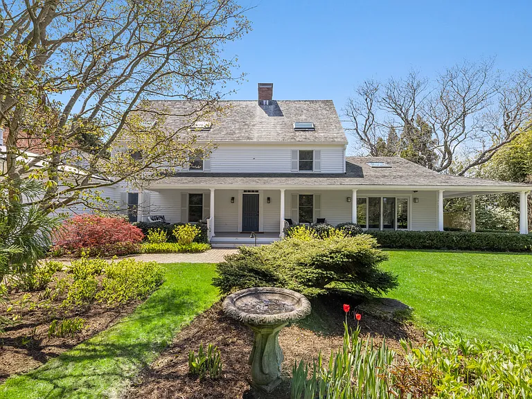 1 Sally Ct — Photo 1