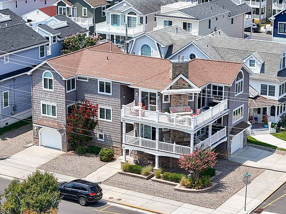 2nd image of 2702 Central Ave #2702