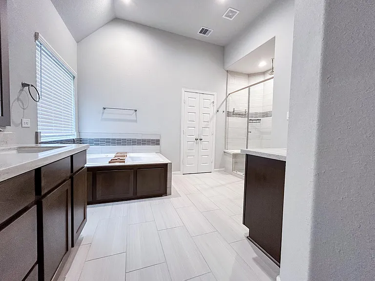 3904 Centre Plains Way — Photo 36
