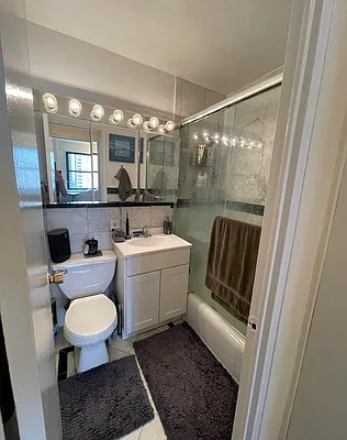 Rented by Olympia House Delaware LP | media 53