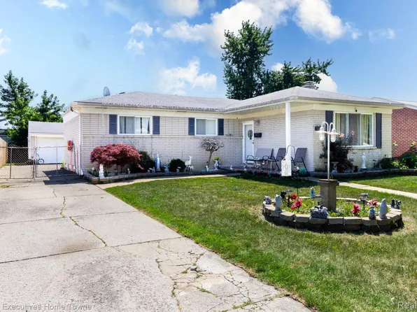 32566 Revere Dr, Warren, MI 48092