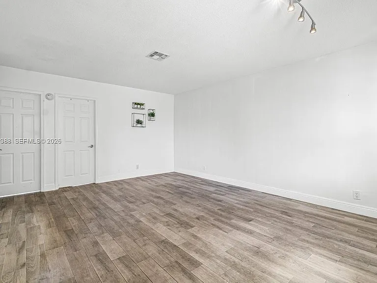 260 NW 19th St #26 — Photo 7