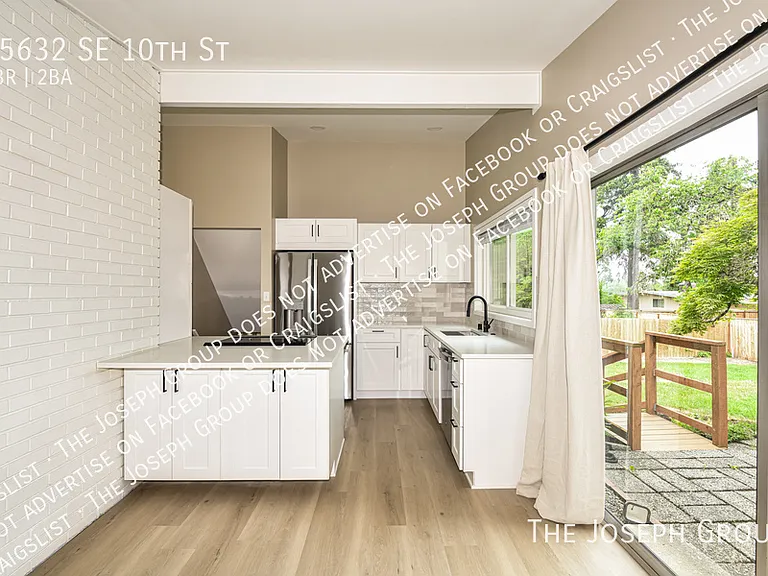 15632 SE 10th St — Photo 5