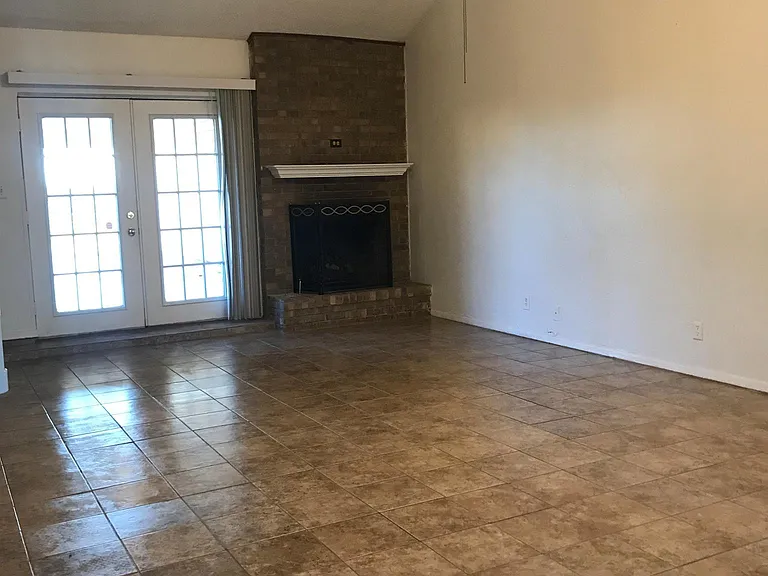 2107 Quail Run #A — Photo 9
