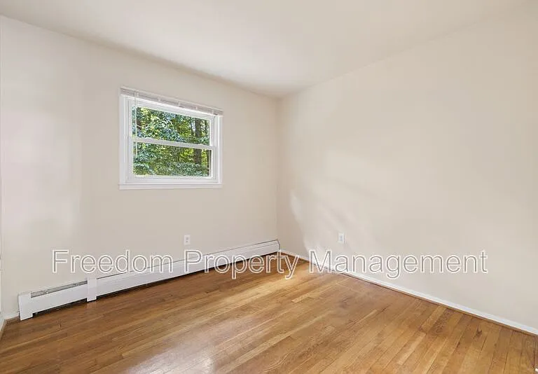 14309 Fairmont Ct — Photo 12