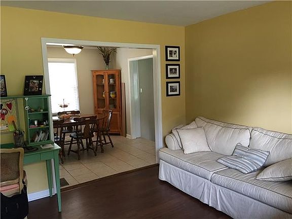 2nd image of 118 Bonita Ave