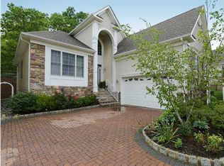 12 Marissa Ct, Middletown, NJ 07748