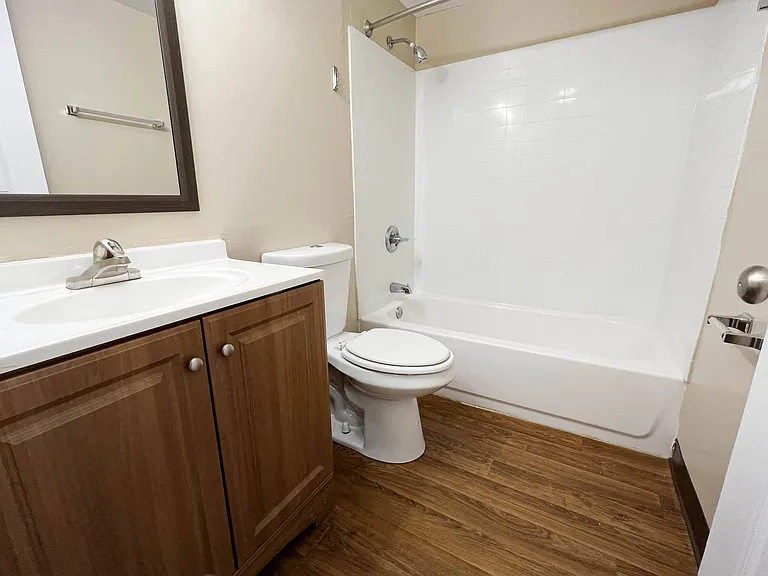 Sharondale Woods Apartments — Photo 67