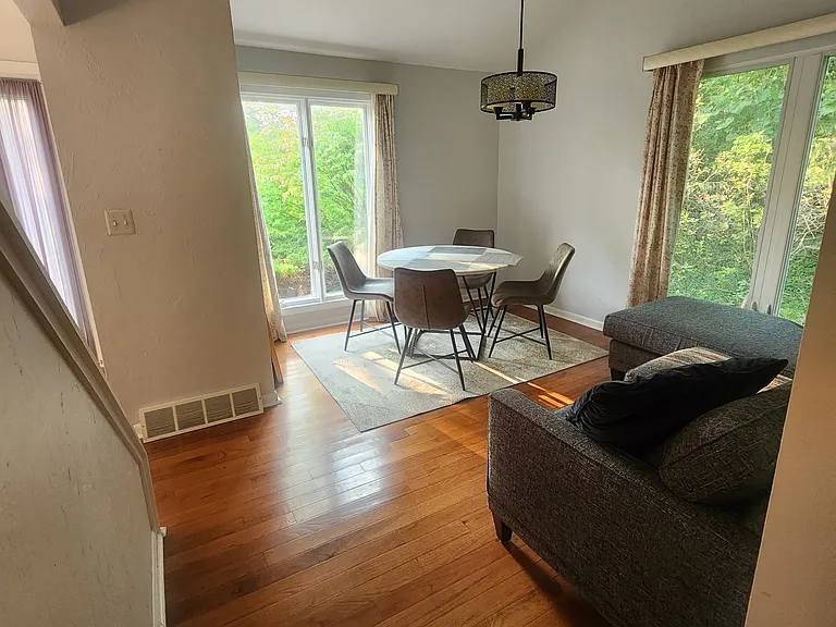 Chalmers Dr — Photo 2