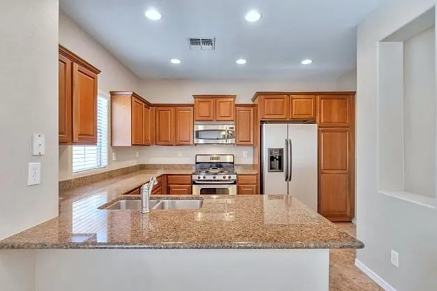 3659 W Thalia Ct — Photo 9