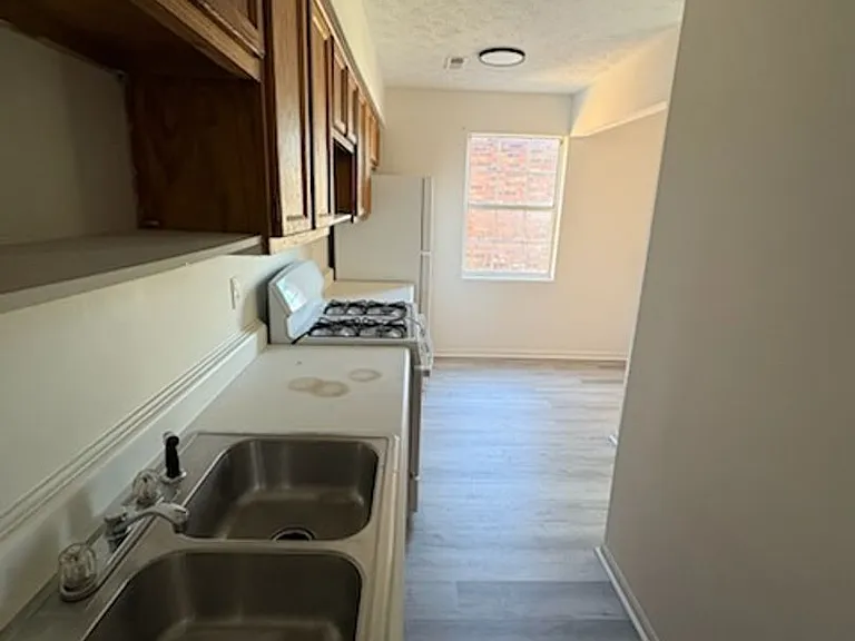 57 Martins Way — Photo 10