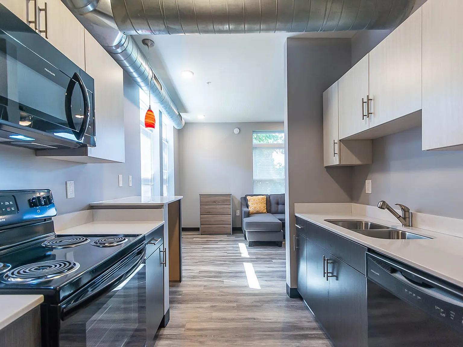 Tech Park Apartments — Photo 3