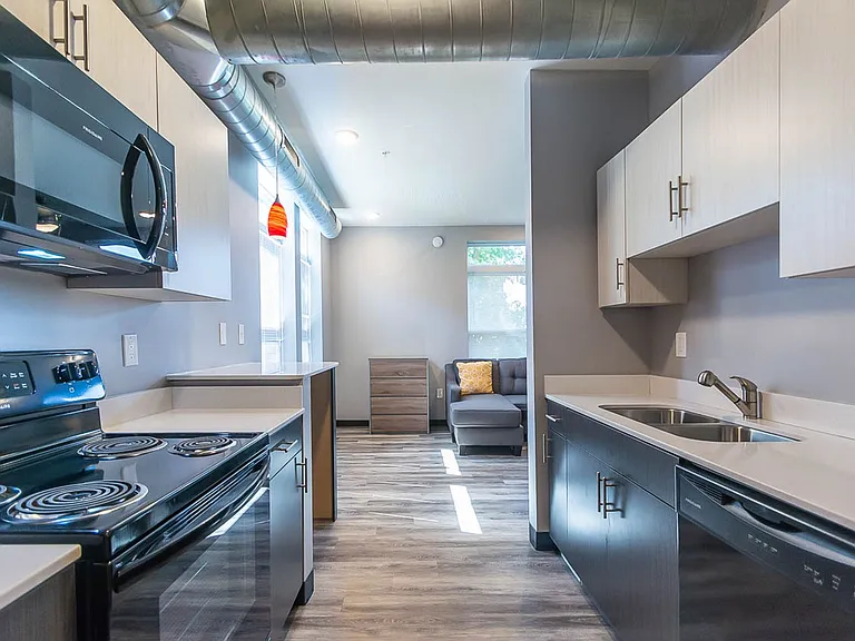 Tech Park Apartments — Photo 3