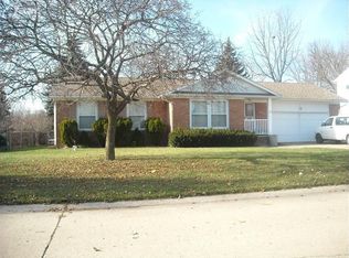 4162 Whispering Oak Dr, Flint, MI