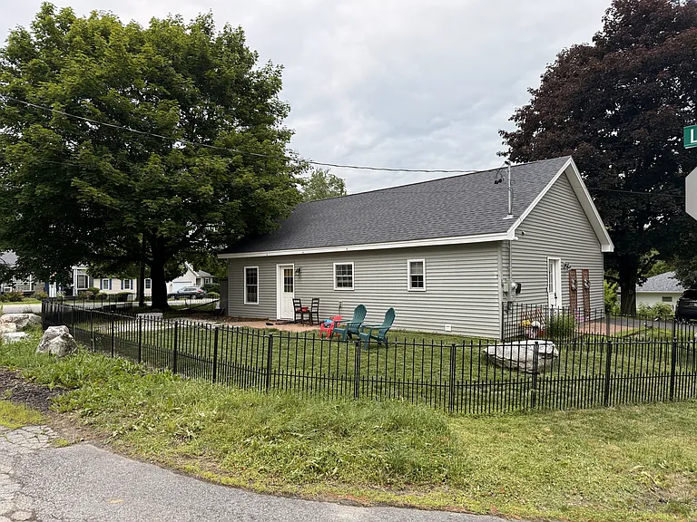 19 Clearwater Ave — Photo 3