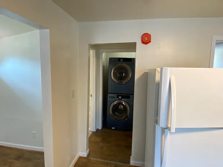1532 Harding Ave — Photo 8