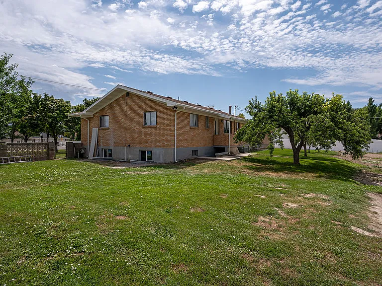 11044 S Temple Dr — Photo 31