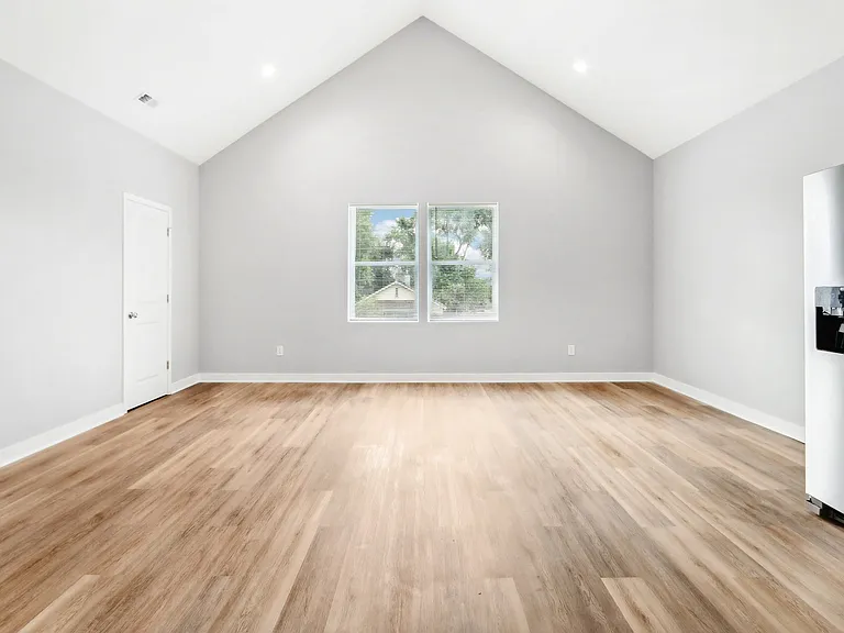 2805 N Talbott St #B — Photo 2