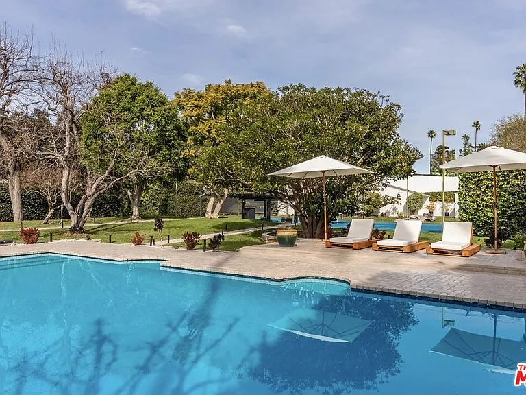 624 N Beverly Dr — Photo 36