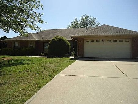 1st image of 101 W Platt Dr