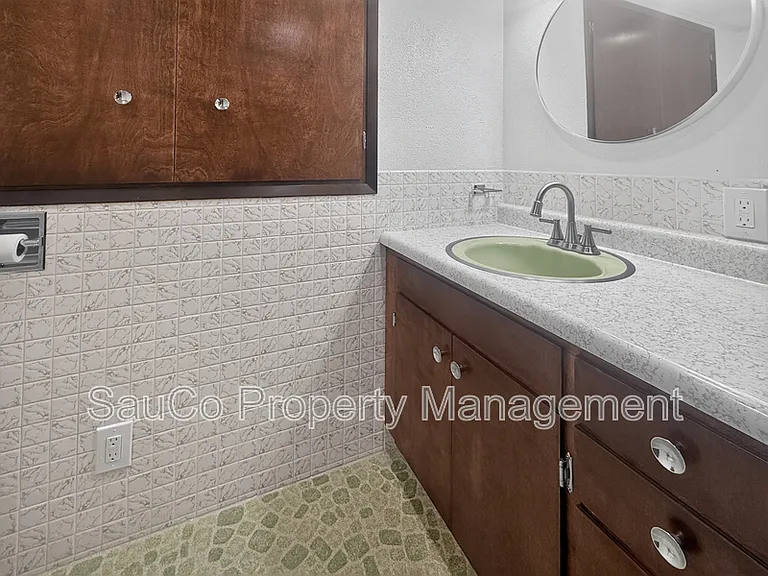 135 Lee St — Photo 19