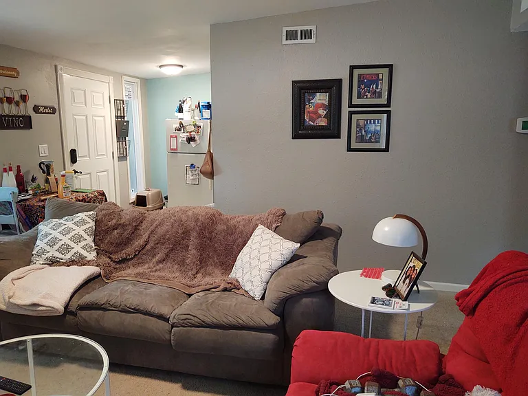 635 W 25th St #6 — Photo 3