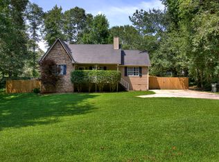 94 Oak Ct, Dallas, GA 30157