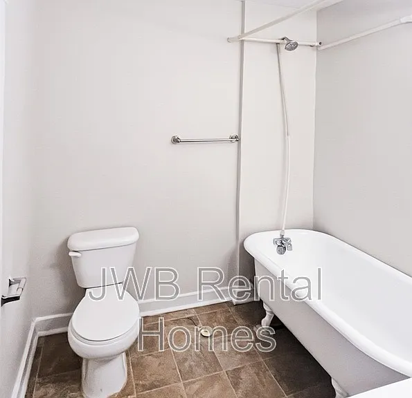 2022 Dellwood Ave #4 — Photo 12