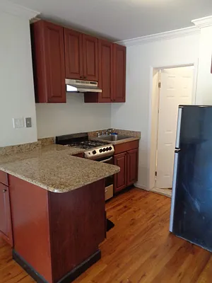 Rented by Metropolitan Equities | media 12