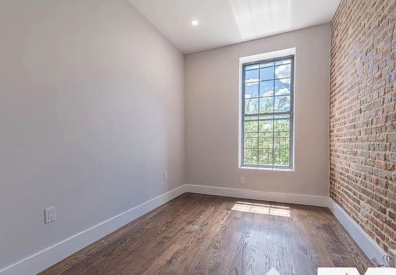 4th image of 575 Kosciuszko St #4L