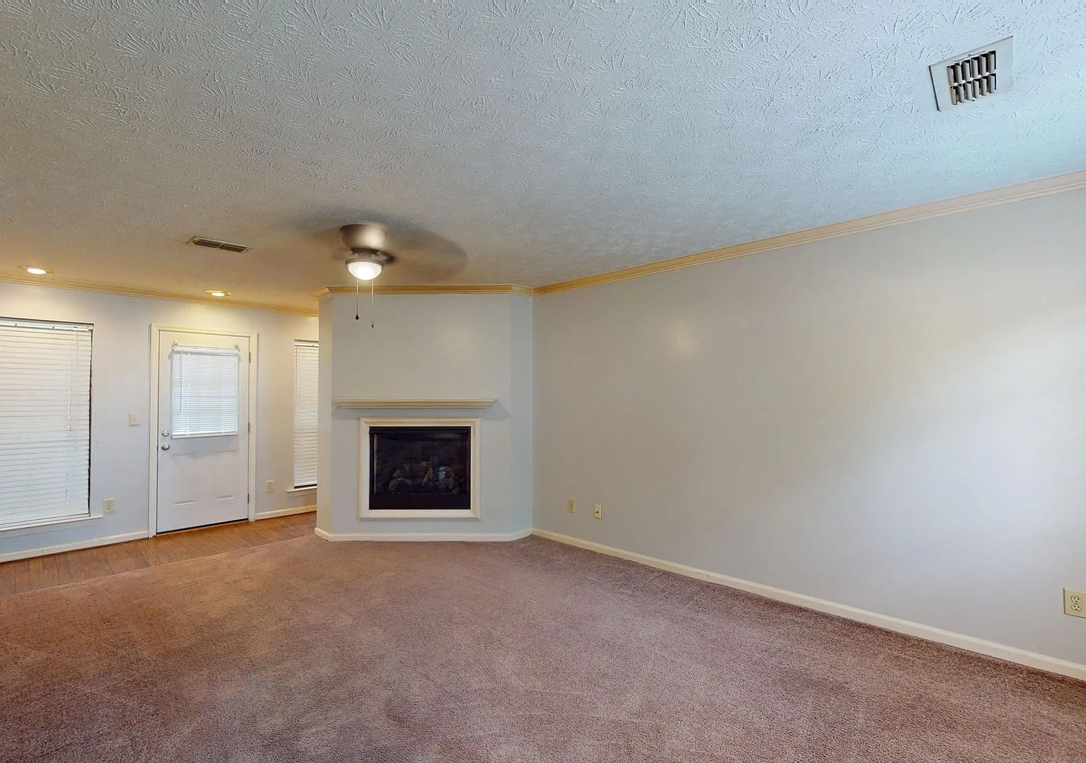 3 Bed, 2 and a half bath in Prattville at a great price! — Photo 4