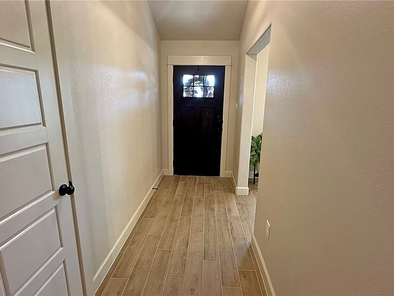 4th image of 106 Savage Cir