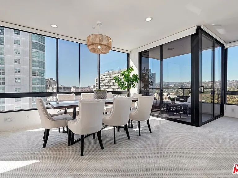 10350 Wilshire Blvd #1102 — Photo 11