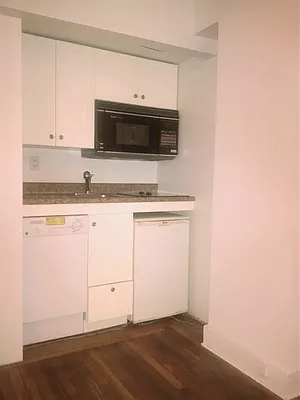 Rented by Segallis Real Estate | media 34